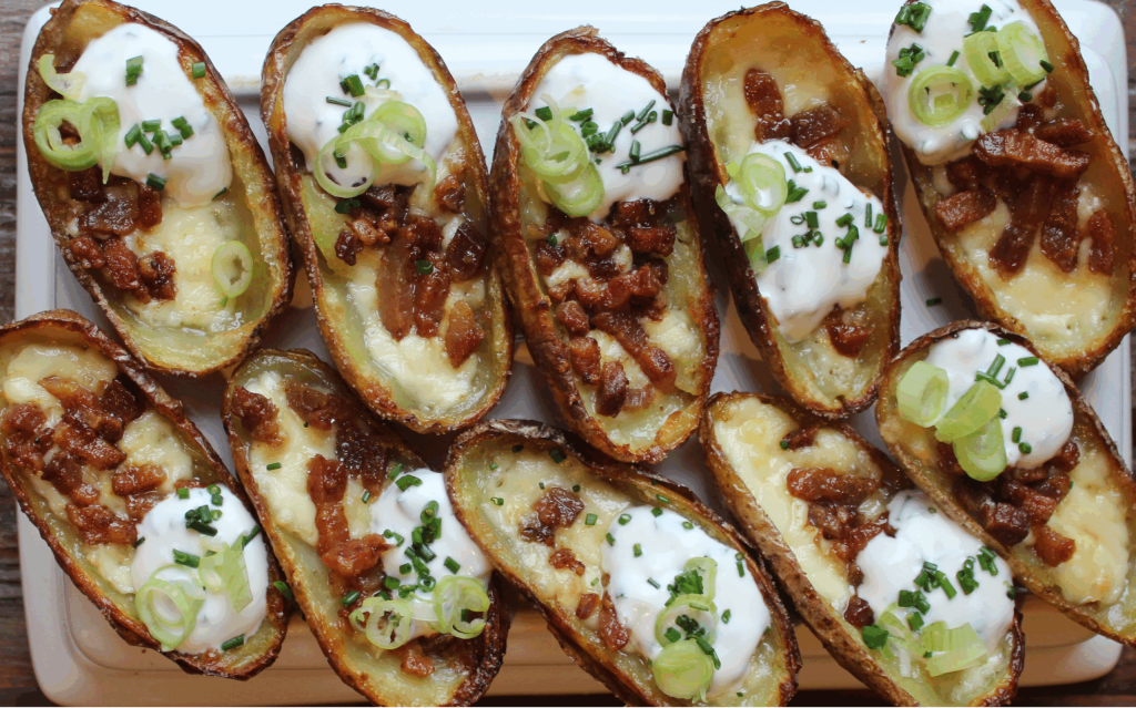 Potato skins – sprøde kartofler med bacon, ost og hvidløg