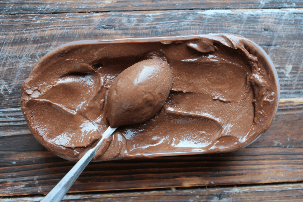 Chokoladesorbet med intens kakaosmag – cremet is uden fløde
