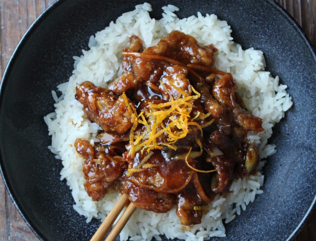 Mandarin Beef: Sprødt oksekød i klistret mandarinsauce på 15 minutter
