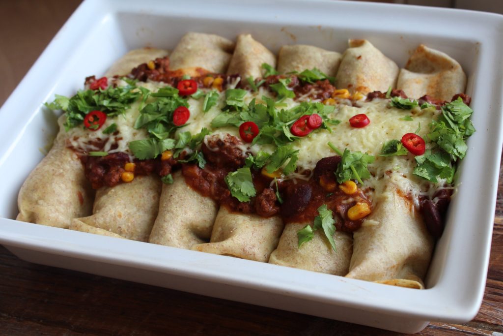Enchiladas med oksekød – nem opskrift med bønner, majs og smeltet ost