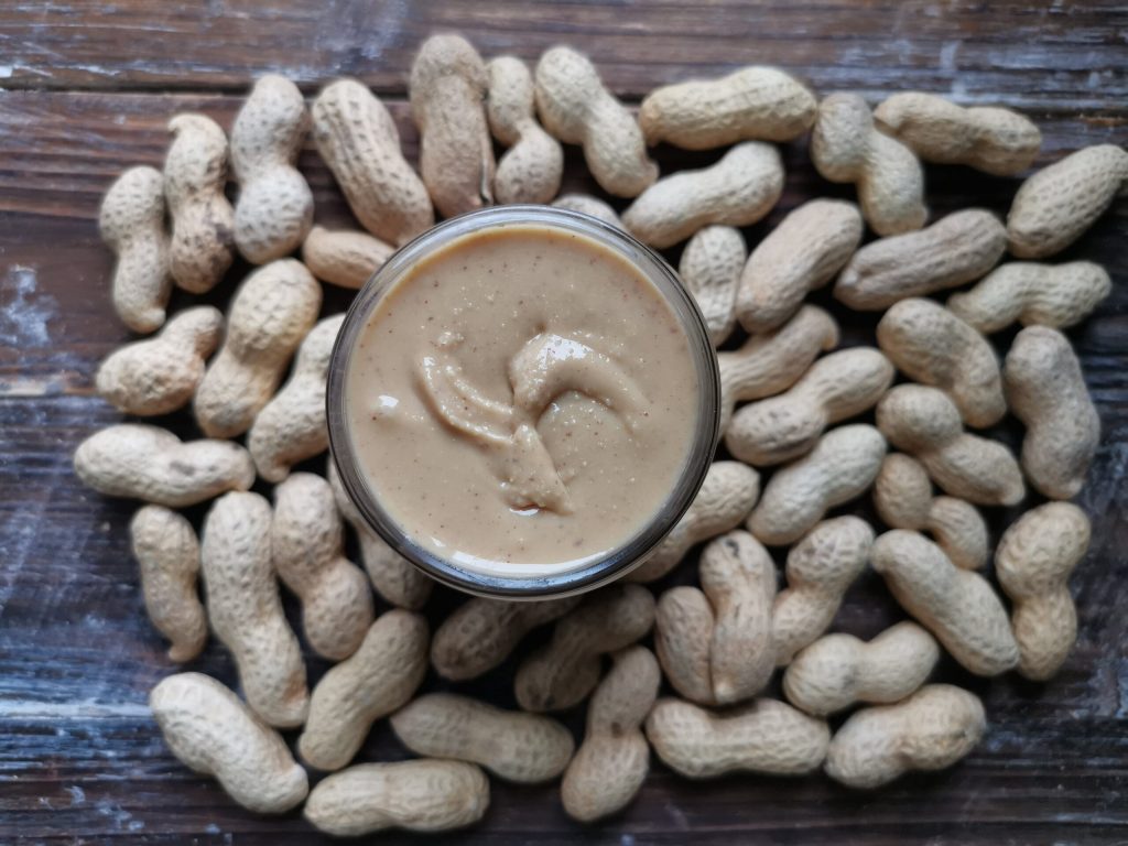 Lav din egen peanutbutter på 8 minutter: du skal kun bruge én ingrediens