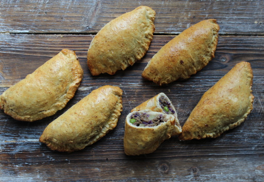 Hjemmelavede empanadas: nem opskrift på sprøde empanadas med krydret oksekød